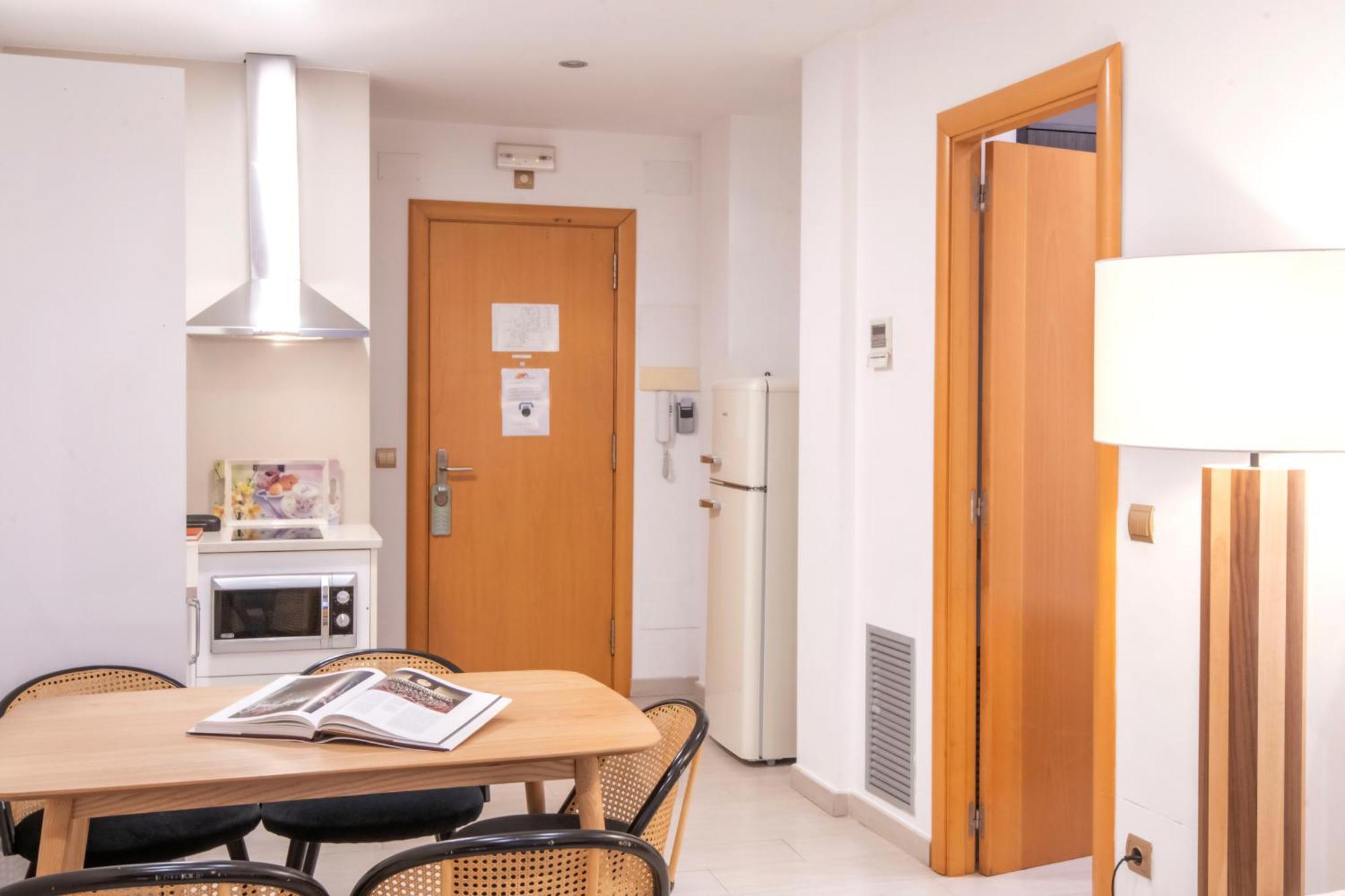 Aparthotel Rambla108 — Photos 2